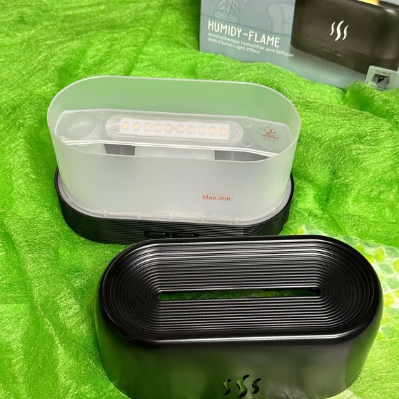 Aromatherapy Humidifier and Diffuser with flame light effect - Picture 6 of 12